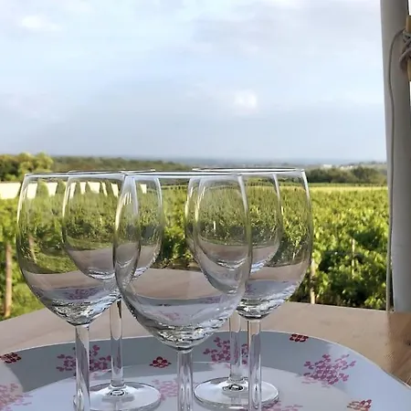 Petit De Javernieres Rez De Jardin